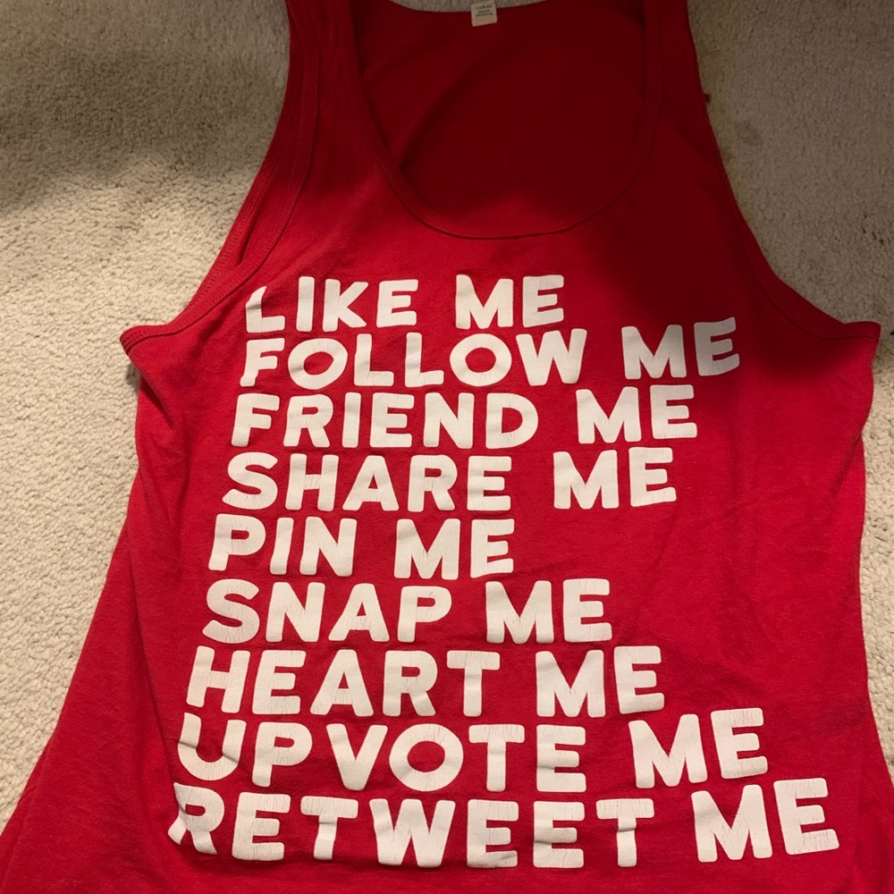 tank top social media